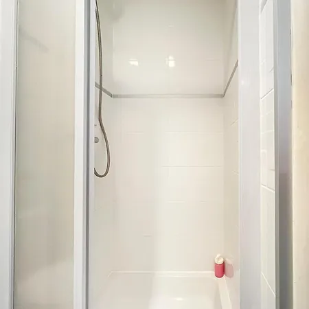 Smart For 3 Guests 8 Min To Main Square Apartment *