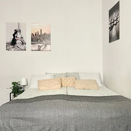 Smart For 3 Guests 8 Min To Main Square *